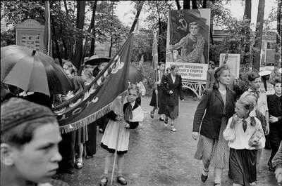 Исторические фото - Ленинград. 1 мая 1955 года, 1955: Описание произведения  | Артхив