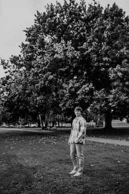 Портреты Лесли Гроувс в парке | Старший фотограф Tri-Cities — фотография 400 люкс | Три-Ситис, Вашингтон Фотограф
