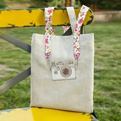 Летняя сумка своими руками с аппликацией. Мастер-класс | Embroidery bags,  Bags, Diy bag
