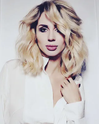 LOBODA показала архивное фото экс-участниц ВИА Гры