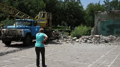 Обстрел Луганска: каратели просто так разбомбили школу - KP.RU