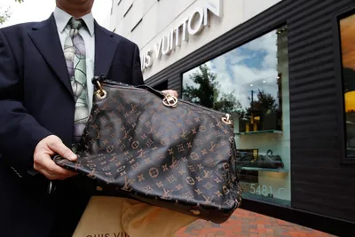 Сумка ONTHEGO Louis Vuitton купить за 8378 грн в магазине UKRFashion.  Товары бренда Louis Vuitton. Лучшее качество