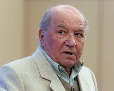 СМИ: Госпитализированного артиста Льва Дурова ждет операция — РБК