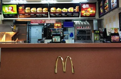 McDonald's Fatih | Макдональдс, Милые обои, Здания