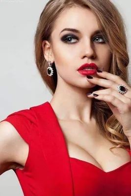 Pin by Jelena Palurovic on makeup | Ladies eye makeup, Red lip makeup, Eye  makeup