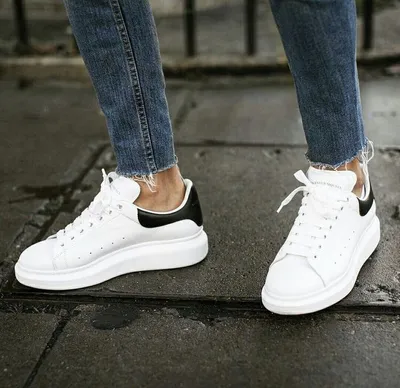 I'm Obsessed With the Alexander McQueen Oversize Sneaker