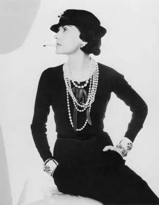 Маленькое черное платье коко шанель 1926 год фотографии