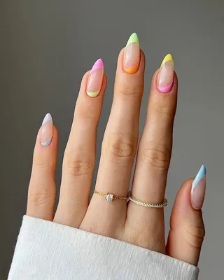 Маникюр 8 марта (фото). Красивый дизайн ногтей 2020 | Дизайн острых ногтей,  Форма ногтей, Натуральный маникюр