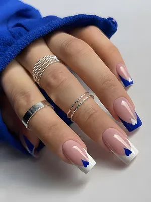 Маникюр на 8 марта 2024 - лучшие идеи дизайна ногтей | Синий маникюр,  Квадратные акриловые ногти, Синий дизайн ногтей