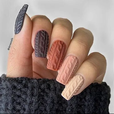 Sweater Nails Are Among the Hottest Mani Trends of Fall - Katarina Van  Derham