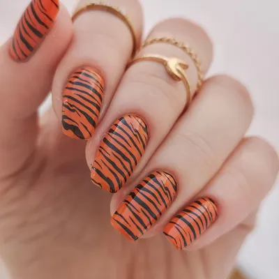 Copycat Claws: Sunday Stamping - Tiger Nails