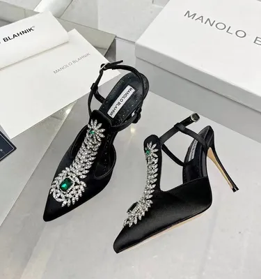 Розовые туфли на каблуке Manolo Blahnik (Маноло Бланик) купить в интернет  магазине