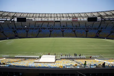 Стадион \"Маракана\" в Бразилии превратили в полевой госпиталь