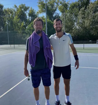 Теннис на Sports.ru 🎾 on Instagram: \"Марат Сафин и Иван Любичич  встретились, чтобы поиграть в падел, и заодно сделали самое позитивное фото  дня 😁 📷 @ivanljubicic\"