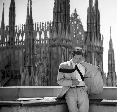 Марчелло Мастроянни курит (1960) – фотопринт на продажу