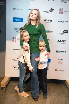 Юлия пересильд, марина александрова и лиза боярская посетили с детьми  необычный мастер-класс: фото - Летидор
