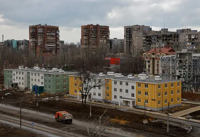 Почти год назад начались первые бои за Мариуполь. Смотрите, как сейчас  выглядит оккупированный Россией город