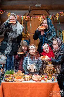 Светлая Масленица 2022 и Первый Всероссийский Фестиваль по хоббихорсингу |  Кремль в Измайлово