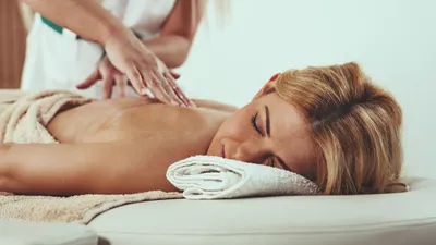 Классический массаж тела: приемы, техника, польза и схемы для начинающих
