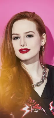 Лучшие HD-обои Madelaine Petsch для iPhone SE — iLikeWallpaper