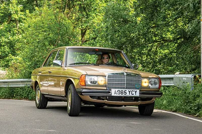 1979 MERCEDES-BENZ (W123) 300 TD for sale by auction in Vantaa, Helsinki,  Finland