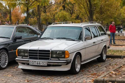 Mercedes benz w123 | Mercedes benz classic, Mercedes benz cars, Mercedes  w123