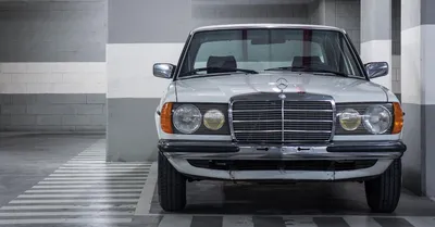Mercedes w123, the offical car of having a Mercedes... as your work mule :  r/regularcarreviews