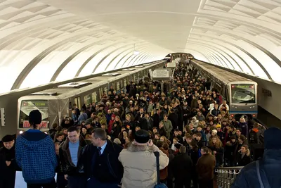 Метро москва час пик фото