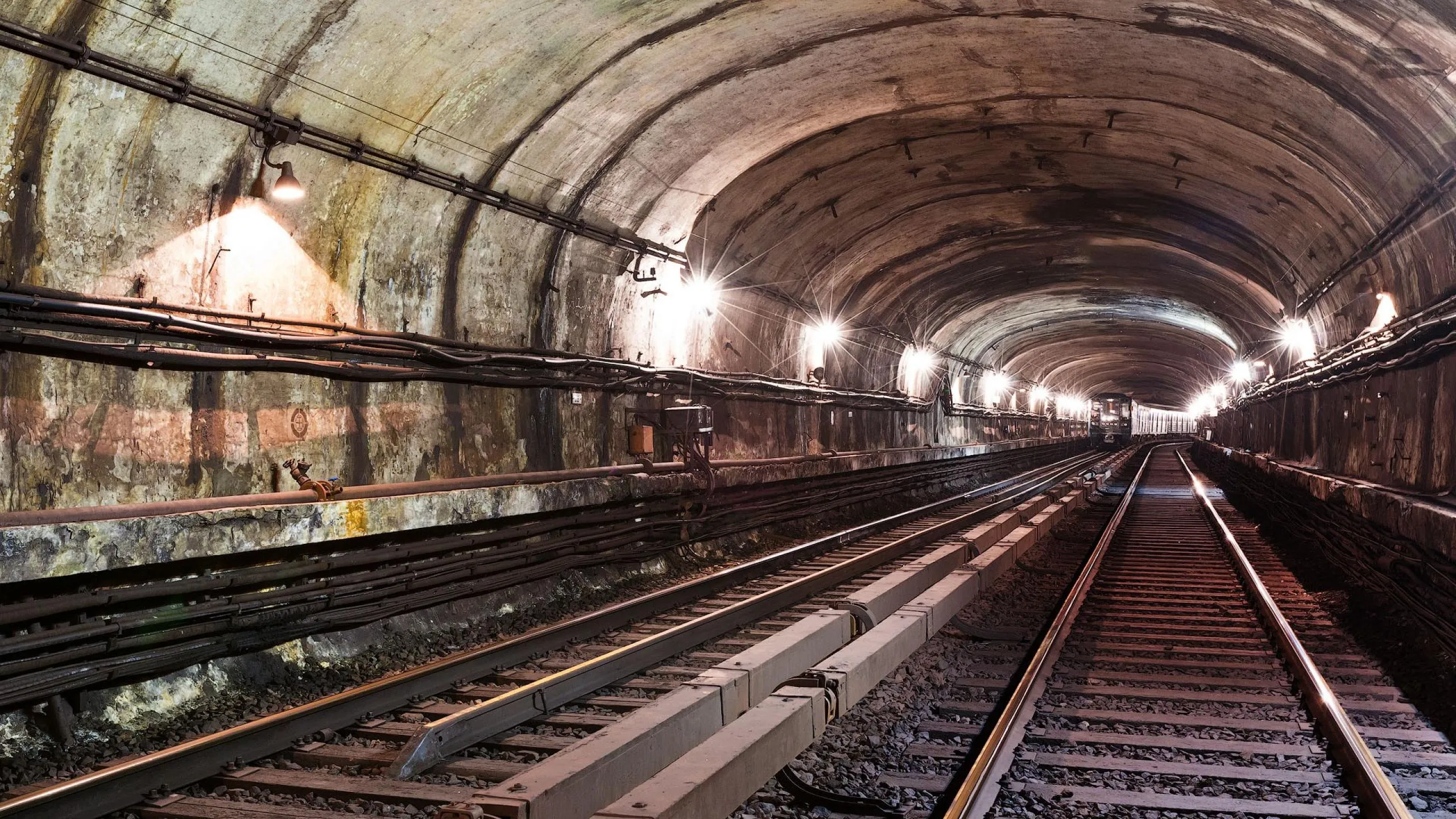 Subway metro. Метро 2 Москва секретное метро. Метро 2 д6 секретное метро. Секретное Московское метро. Метро 2 под МГУ.