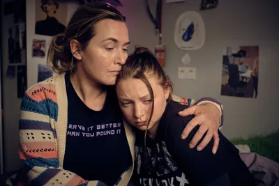 Кейт Уинслет надеется, что фильм с дочерью подчеркнет давление социальных сетей на молодежь | Новости ITV Меридиан