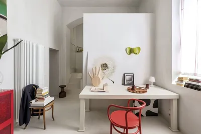 Лучше меньше да лучше: микроквартира дизайнера Альдо Чибика в Милане | ELLE  Decoration | Интерьер, Современные французские интерьеры, Дизайн дома
