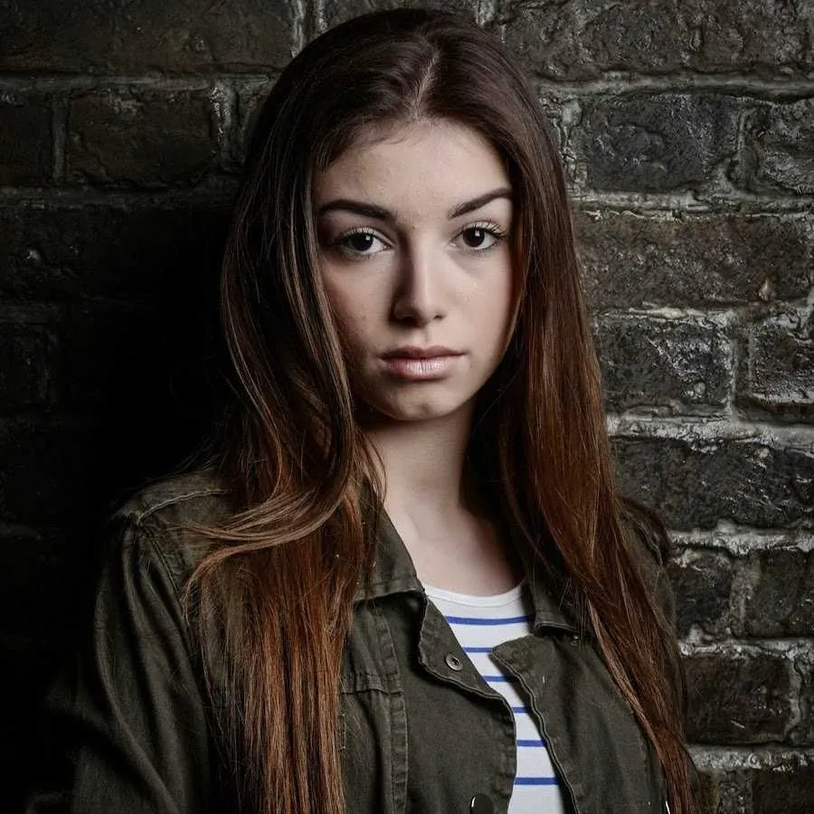 Mimi keene. Мими Кин. Мими Кин актриса. Мими Кини горячие. Mimi Keene горячие.