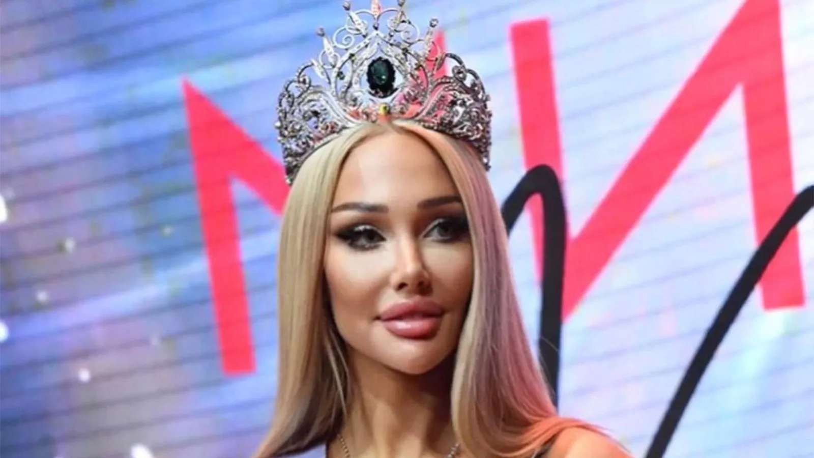 10 самых красивых девушек России. От них невозможно оторвать взгляд | РБК Life 10 самых красивых девушек России. От них невозможно оторвать взгляд | РБК Life