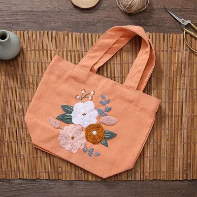 Beaded bag // сумка из бусин | Самодельные сумки, Техники плетения бисером,  Бисероплетение