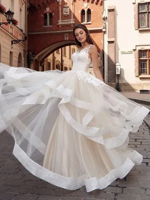 Стильные и модные свадебные платья нынешнего года « БНК