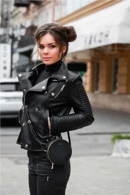 Кожаная черная женская куртка Новинка 2024 купить в интернет магазине  Paffos.ru