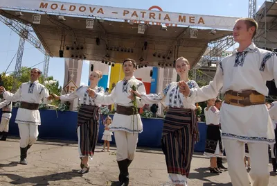 Чувашские, мордовские, армянские национальные костюмы купить в ООО Альфа и М