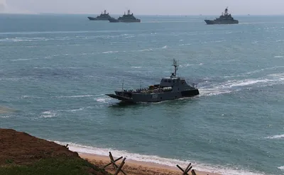 Россия закрыла часть районов Черного моря для иностранных кораблей — РБК