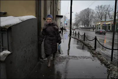 обои : лицо, люди, женщины, глаза, Москва, Городской, снег, Зима, Дождь,  Дорога, Фотография, Крупным планом, Sony, Россия, Жизнь, Европа,  Общественный, Выстрел, Пеший, Гражданин, ИЗОБРАЗИТЕЛЬНОЕ ИСКУССТВО, место  действия, ходить, день, Погода, Моменты ...