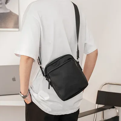 Купить недорогую мужскую сумку на плечо Leather Collection: кожаная  небольшая сумка коричневого цвета | MODNOTAK