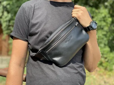 Мужские сумки через плечо из натуральной кожи — купить в интернет-магазине  в Москве и Спб