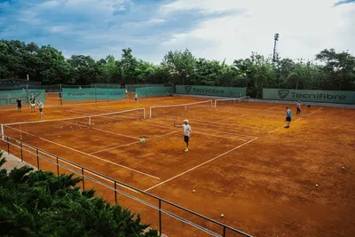 Какое покрытие для теннисного корта выбрать? | Строительство теннисных  кортов и универсальных площадок