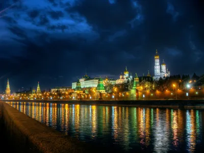 Набережная Москвы реки ночью: обои, фото, картинки на рабочий стол в  высоком разрешении