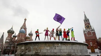 Мне не хотелось садиться\": Четвертая участница панк-молебна Pussy Riot о  том, как скрывалась, и жизни после - BBC News Русская служба