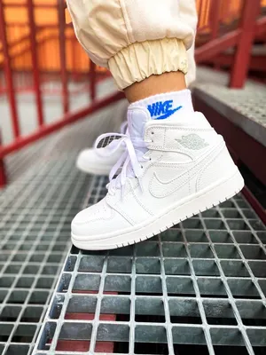 Женские кроссовки Nike W Air Force 1 1 LO 07 FB8483-100 ▷ Оригинал ▷ Nike