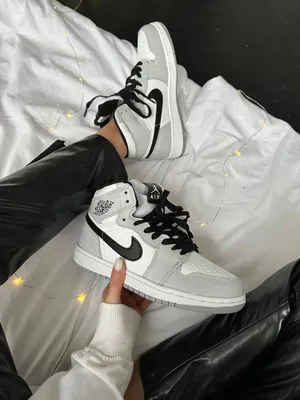 Кроссовки Женские Nike Air Jordan 1 Mid “Milan” Sail/Light Bone/String