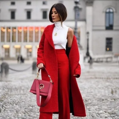 Женская одежде красного цвета: красная одежда. С чем носить - блог Issa Plus
