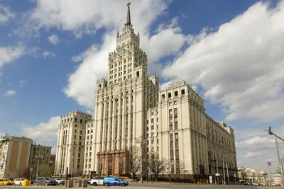 Знаменитый московский дом, где жила актриса Наталья Гундарева. И как  выглядит памятник ей на Троекуровском кладбище | Горожанин | Дзен