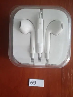 Apple EarPods Review: Earbuds, We Hardly Miss Ye [UNBOXING PHOTOS + VIDEO]  | Iphone earphones, Cell phone accessories, Apple accessories