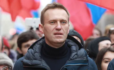 СК обвинил Навального в мошенничестве с пожертвованиями — РБК